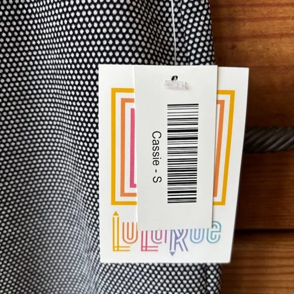 NWT Set of Two Lularoe Dot Cassies - Picture 7 of 8